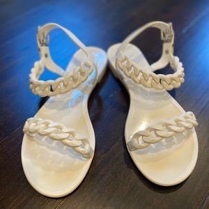 Givenchy rubber chain link accents sandels size 8 Eu size 38 white